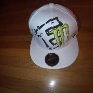 New Era Fox Monster hat